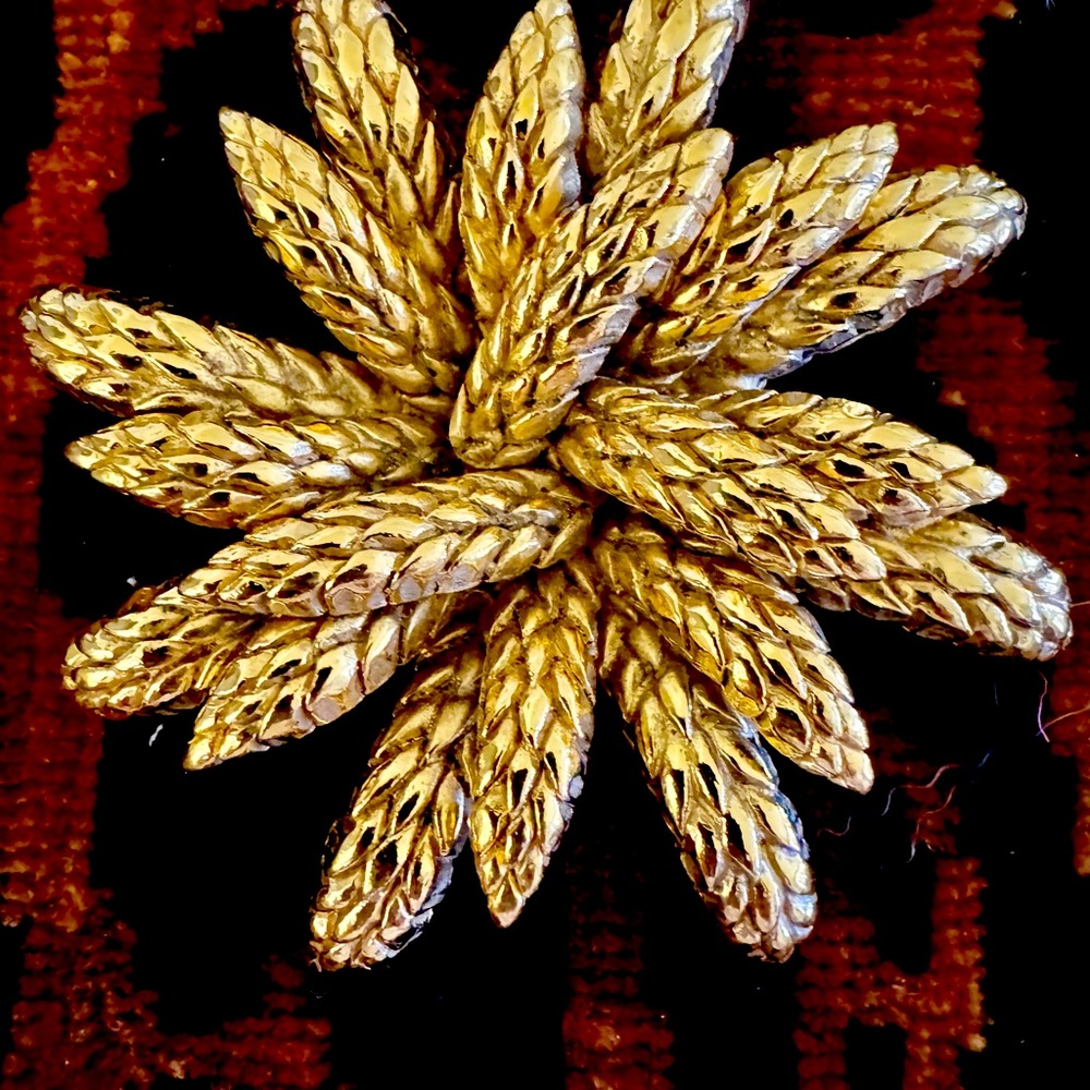 1993  CHANEL brooch .Wheat flower  design.